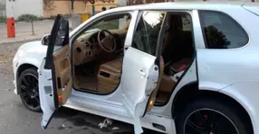 Anunț mașini second-hand: Porsche Cayenne se dă pe gratis. Care este singura condiție