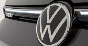 Licitație ANAF octombrie 2020: VW Golf la 160 de euro