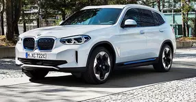 Acesta este noul BMW iX3, pe care încă nu ar fi trebuit să-l vedem
