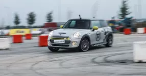Am alergat cu MINI Cooper SE în ultima etapă CNSS 2020