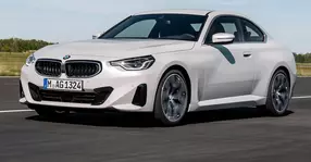Rezistența bavarezo-mexicană: BMW Seria 2 Coupe rămâne exponentul tradiției sportive în noua lume auto.