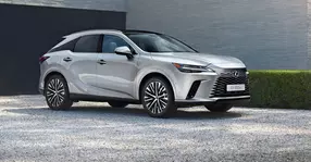 Debut pentru a cincea generație Lexus RX. Noul SUV de vârf al mărcii constituie pilonul major al istoriei Lexus care acum începe.