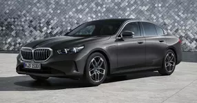 Debut pentru cea de-a opta generație BMW Seria 5, sedanul care ne aduce în mare viteză viitorul!