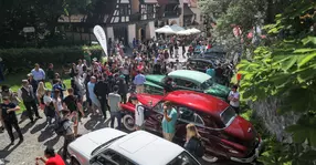 Prezenţe internaţionale şi poveşti spectaculoase la Concursul de Eleganţă Sinaia 2023