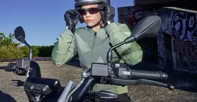 BMW aduce tehnologia head-up display în lumea motocicletelor alături de ochelarii ConnectedRide