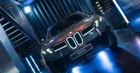 Context „artechno” pentru avanpremiera BMW iX3 Neue Klasse în România, ca idee de avangardă pe tema electromobilității