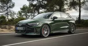 Dedicat celor mai habotnici petrolheads: Audi RS 3 Competition Limited – ultima strigare la 5 cilindri turbo!