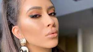 yasmine inel de logodna