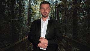 Cum a răspuns Bogdan Vlădău la acuzațiile că întreține relații intime cu participantele la retreaturile lui: „Se întâmplă treaba asta și în creștinism, și în biserici, oriunde”