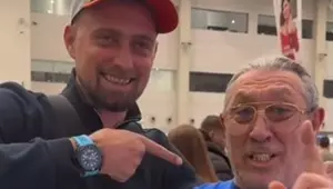 Gabi Tamaș și Serghei Mizil au cedat la rugămințile fanilor de a bea împreună, după Asia Express. Cei doi organizează șpriț de iarnă: „Să facem o brigadă de consumatori”