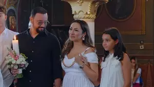 Andra și Cătălin Măruță și-au reînnoit jurămintele, la 18 ani de căsătorie. După biserică, au făcut mare chef cu toți colegii din showbiz