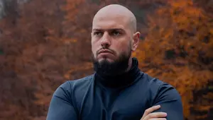 Matei Dima, alias BRomania, dezvăluiri despre viața personală, la un an de la despărțirea de iubită: "Continui terapia!" Prin ce trece actorul