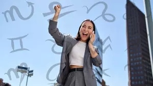 Câștiguri neașteptate pentru 5 zodii înainte de sărbători. Ele trag lozul cel mare!