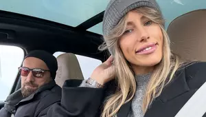 Dani Oțil i-a făcut un cadou de zeci de mii de euro soției sale, de ziua ei. Gabriela Prisăcariu a împlinit 33 de ani