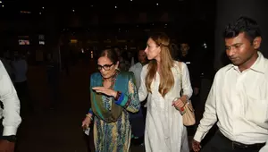 Cum se înțelege Iulia Vântur cu părinții lui Salman Khan. Cum a reușit vedeta să se integreze în familia iubitului ei: „Încerc să îi conving…”