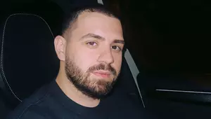 Cătălin Vișănescu are o nouă iubită, după divorțul de Betty Salam. Cei doi au plecat împreună în vacanță, în Spania