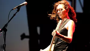 Susanna Hoffs, solista trupei The Bangles, de nerecunoscut. Nu mai seamănă deloc cu diva anilor '80