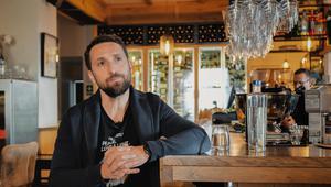 Afacerea lui Dani Oțil, prejudiciată de o glumă făcută de Bobonete: „Și azi sufăr, după 8 ani”. Ce prețuri are la restaurant, de fapt