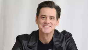 Jim Carrey, de nerecunoscut la gala Premiilor Cesar, unde a fost omagiat pentru întreaga carieră: „Fie i-au făcut ceva, fie nu e el”