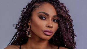 Laurette, imobilizată la pat de 6 luni. Vedeta a suferit complicații în urma unor intervenții estetice: „Încă mai am de făcut câteva operații”