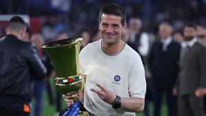 Cristi Chivu, imagine de colecție cu soția și fiicele lui, după ce a câștigat Cupa Italiei cu Inter Milano