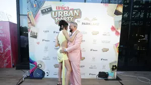 Cătălin Botezatu, „acaparat” de o artistă celebră la Unica Urban Party 2026. Cine este tânăra care i-a atras atenția celebrului designer
