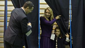 Daciana Sârbu și Victor Ponta, împreună la absolvirea fiicei lor, Irina. Cum au fost surprinși cei trei