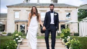 Mel C s-a măritat în secret cu Chris Dingwall. Victoria Beckham i-a creat cele două rochii de mireasă, dar a lipsit de la nuntă