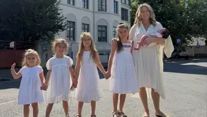 Laura Cosoi, detalii despre botezul celei de-a cincea fetițe. Evenimentul de la Maramureș va ține trei zile. Cine va cânta