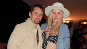 Matt Bellamy și Elle Evans divorțează după șapte ani de căsnicie. Artistul a cerut custodia exclusivă a celor doi copii ai lor