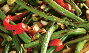 Fasole cu ardei si migdale