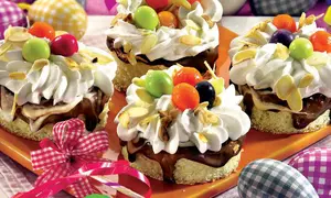 Rafinament cu frişcă şi migdale