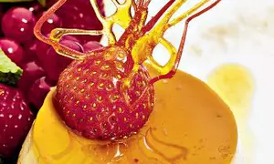 Cremă caramel cu fructe de pădure
