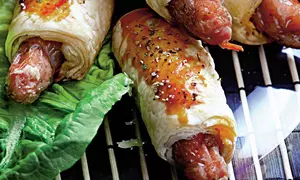 Cârnăciori în aluat