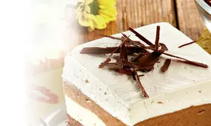 Mousse de ciocolată şi piersici