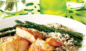 Piept de pui cu orez sălbatic