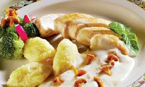 Pui cu ciuperci şi papanaşi