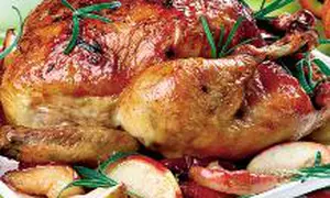 Pui la tavă Av cu mere şi rozmarin