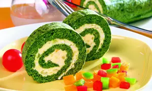 Ruladă de spanac cu cremă de brânză
