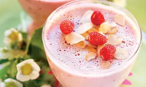 Cremă de căpşuni cu migdale