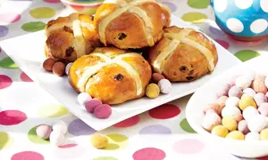 Plăcinţele cu brânză şi stafide