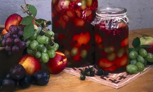 Compot asortat cu rom