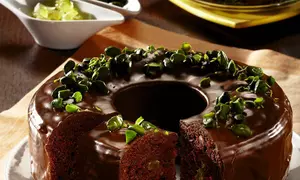 Coroniţă cu fistic