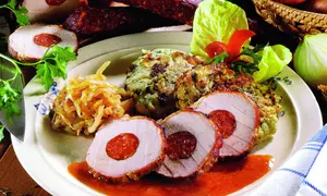 Cotlet de porc umplut cu cârnat