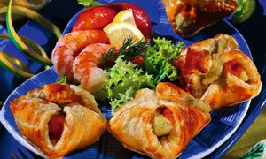 Pacheţele cu legume şi garnitură de creveţi