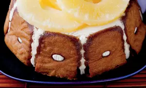 Pălăriuţă cu ananas şi biscuiţi