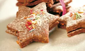 Steluţe umplute cu gem de prune