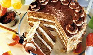 Tort cu cafea şi cremă de coniac