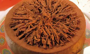 Tort de ciocolată cu nucă şi coniac