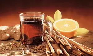 Vin fiert cu scorţişoară şi ghimbir